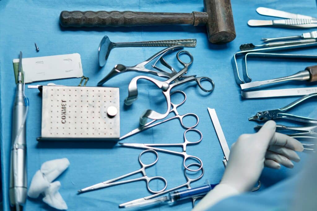 Dental tools for tooth extraction